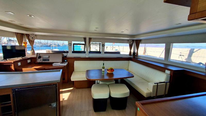 Book yachts online - catamaran - Lagoon 450F - ISMA - rent