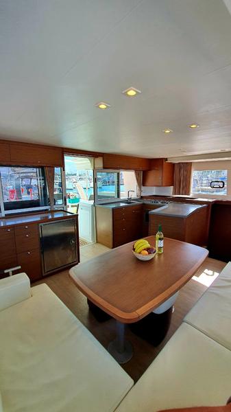 Book yachts online - catamaran - Lagoon 450F - ISMA - rent