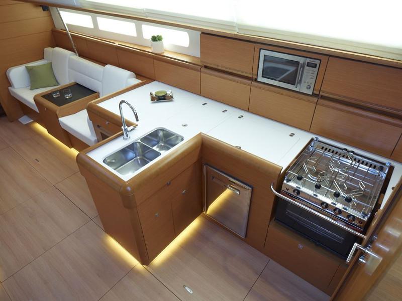 Book yachts online - sailboat - Sun Odyssey 509 - VASILIKI - rent