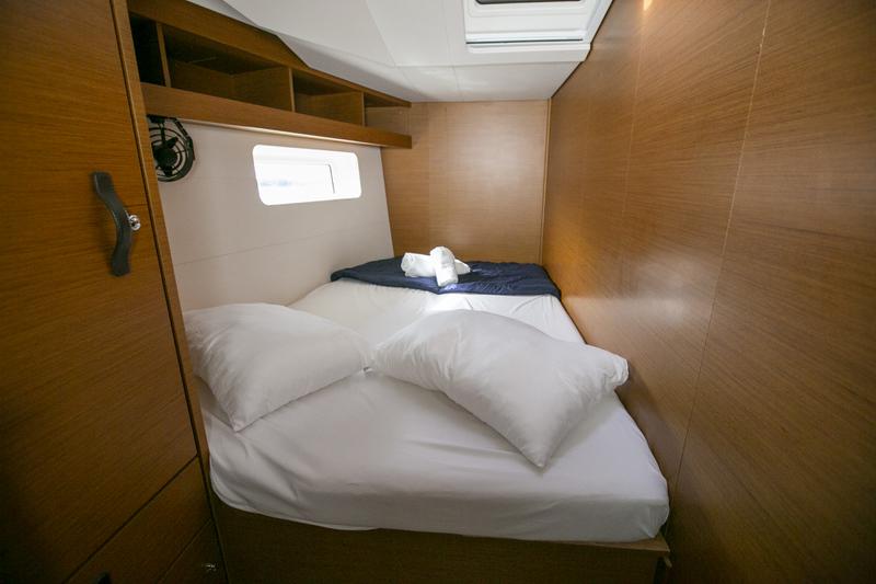 Book yachts online - sailboat - Jeanneau 54 - AMAZING ELLI - rent