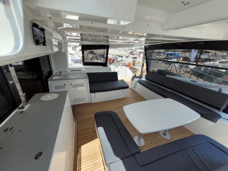 Book yachts online - catamaran - Lagoon 46 - PERGISOS - rent