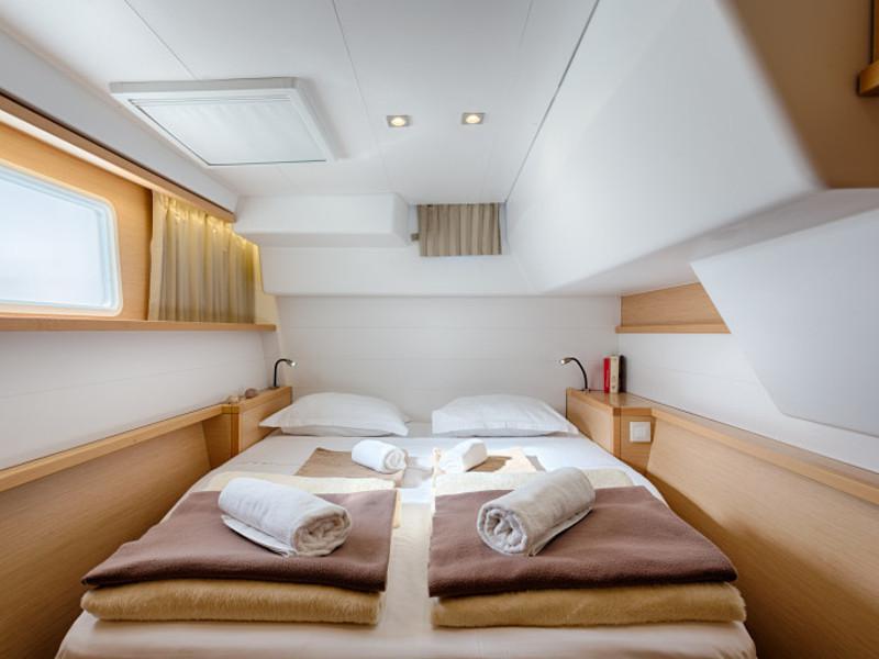Book yachts online - catamaran - Lagoon 450 F Luxury - METRA  - rent