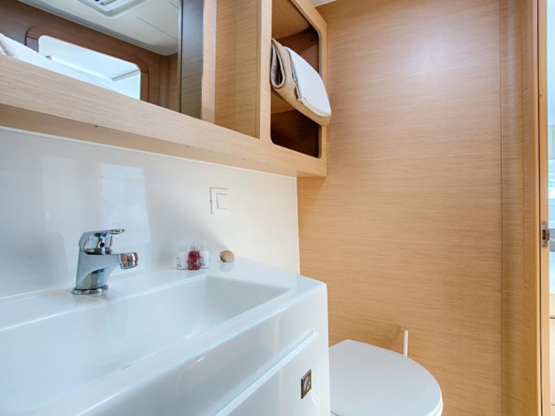 Book yachts online - catamaran - Lagoon 42 - GINGER 1  - rent
