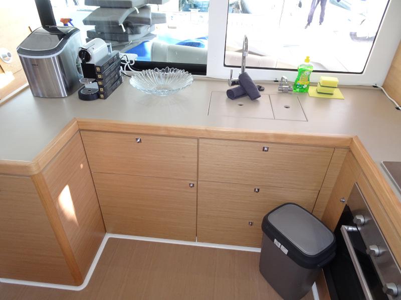 Book yachts online - catamaran - Dufour 48 Catamaran - LER - BLUE HULL, AC+GEN., UNDERWATER LIGHTS - rent