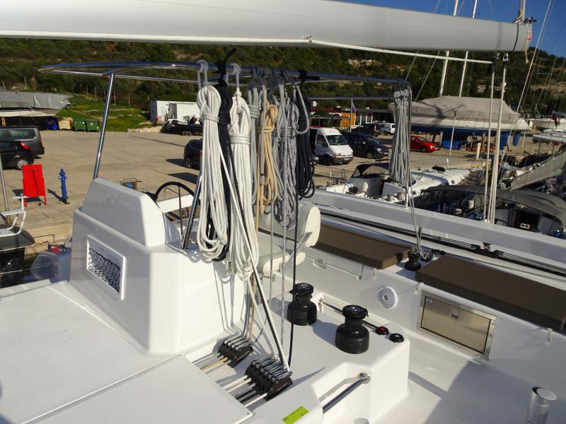 Book yachts online - catamaran - Dufour 48 Catamaran - LER - BLUE HULL, AC+GEN., UNDERWATER LIGHTS - rent