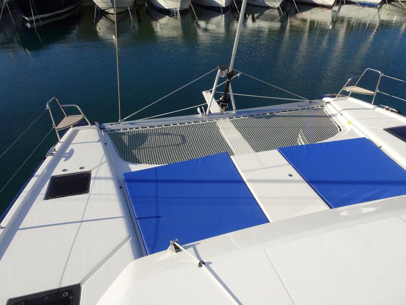 Book yachts online - catamaran - Dufour 48 Catamaran - LER - BLUE HULL, AC+GEN., UNDERWATER LIGHTS - rent