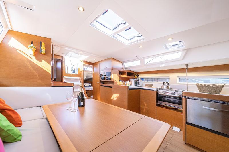 Book yachts online - sailboat - Sun Odyssey 490 - BALDUR (NEW MODEL, BLUE HULL, AC+GEN.) - rent