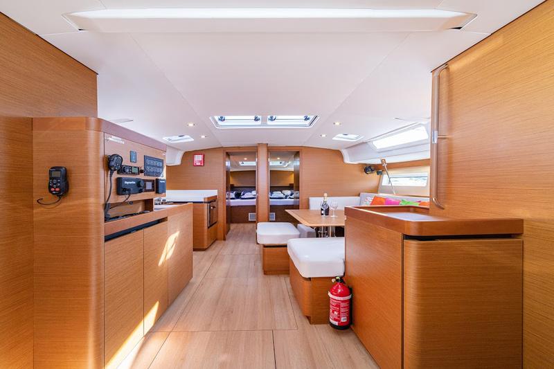 Book yachts online - sailboat - Sun Odyssey 490 - BALDUR (NEW MODEL, BLUE HULL, AC+GEN.) - rent