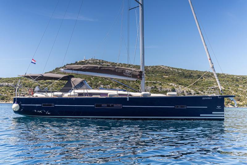 Book yachts online - sailboat - Dufour 520 GL(owner version) - ZEPHYRUS - BLUE HULL, AC+GEN., UNDERWATER LIGHTS - rent