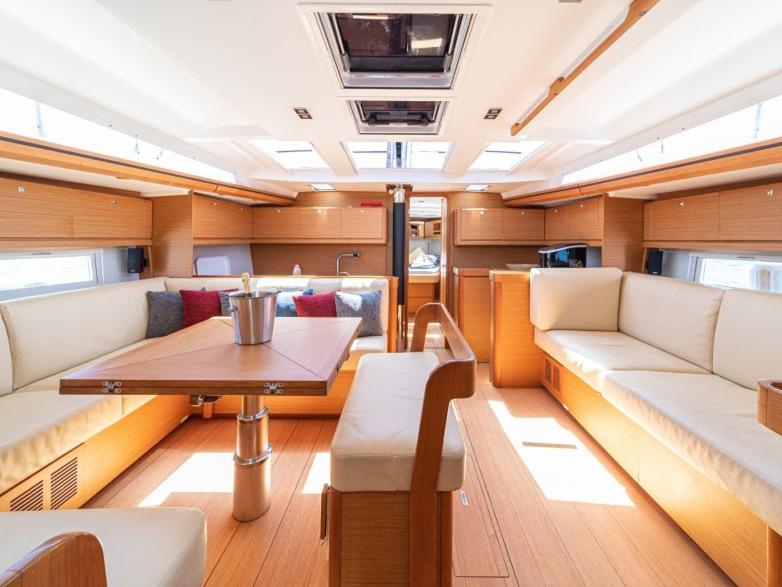 Book yachts online - sailboat - Dufour 520 GL(owner version) - ZEPHYRUS - BLUE HULL, AC+GEN., UNDERWATER LIGHTS - rent