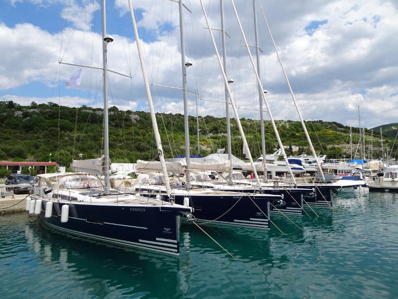 Book yachts online - sailboat - Dufour 560 Grand Large - LETO - fully equipped - rent