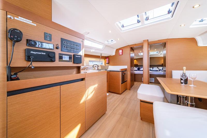 Book yachts online - sailboat - Sun Odyssey 490 - FREKI (NEW MODEL, BLUE HULL, AC+GEN.) - rent