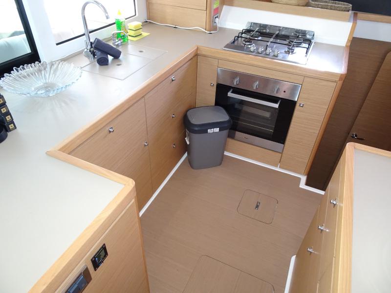 Book yachts online - catamaran - Dufour 48 Catamaran - UNO - BLUE HULL, AC+GEN., UNDERWATER LIGHTS - rent