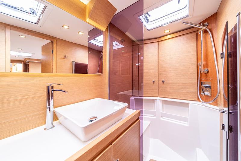 Book yachts online - sailboat - Dufour 63 Exclusive - BAHIA FELIZ V - rent