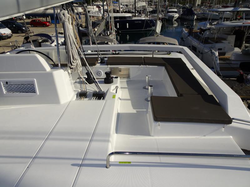 Book yachts online - catamaran - Dufour 48 Catamaran - YAM - BLUE HULL, AC+GEN., UNDERWATER LIGHTS - rent