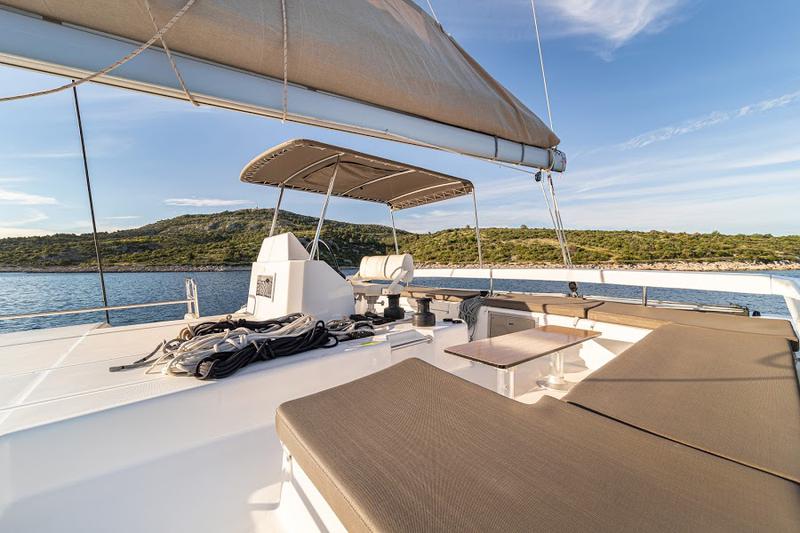 Book yachts online - catamaran - Dufour 48 Catamaran - YAM - BLUE HULL, AC+GEN., UNDERWATER LIGHTS - rent