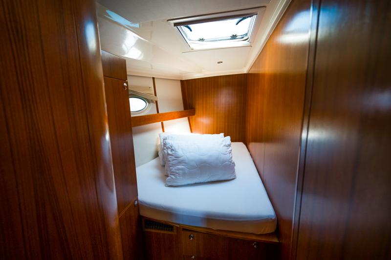 Book yachts online - sailboat - Elan 514 Impression - Lenka (sails 2015) - rent
