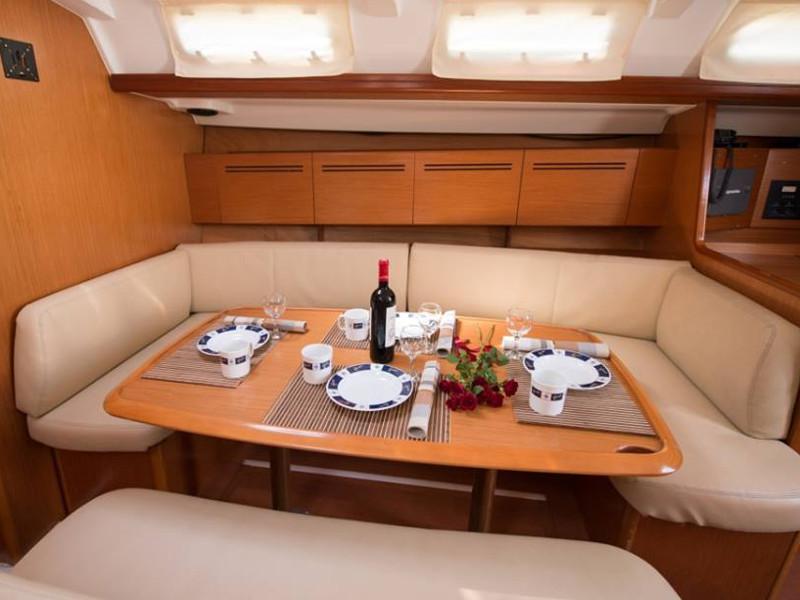 Book yachts online - sailboat - Beneteau Cyclades 50.5 - Christina (Refit 2021) (Pax 12)  - rent