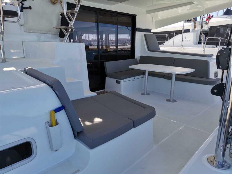 Book yachts online - catamaran - Lagoon 42 - Katerina (A/C - Generator) - rent