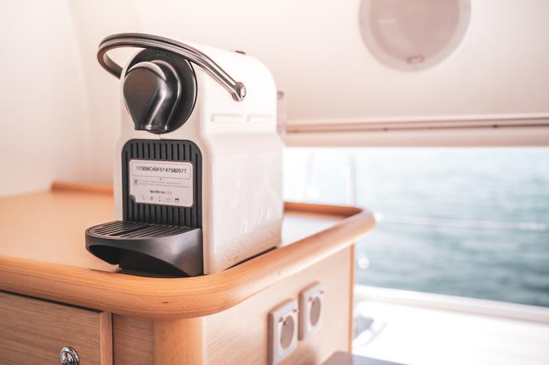 Book yachts online - catamaran - Lagoon 421 - Enjoy - rent