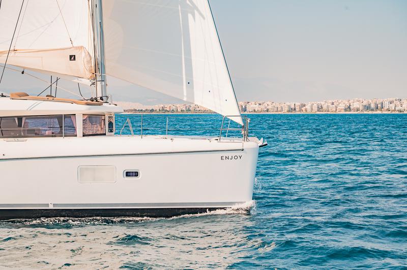Book yachts online - catamaran - Lagoon 421 - Enjoy - rent