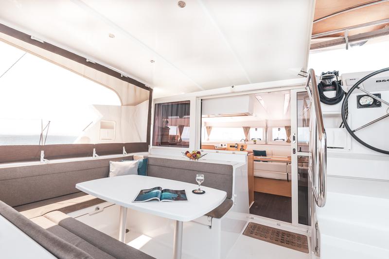 Book yachts online - catamaran - Lagoon 421 - Enjoy - rent