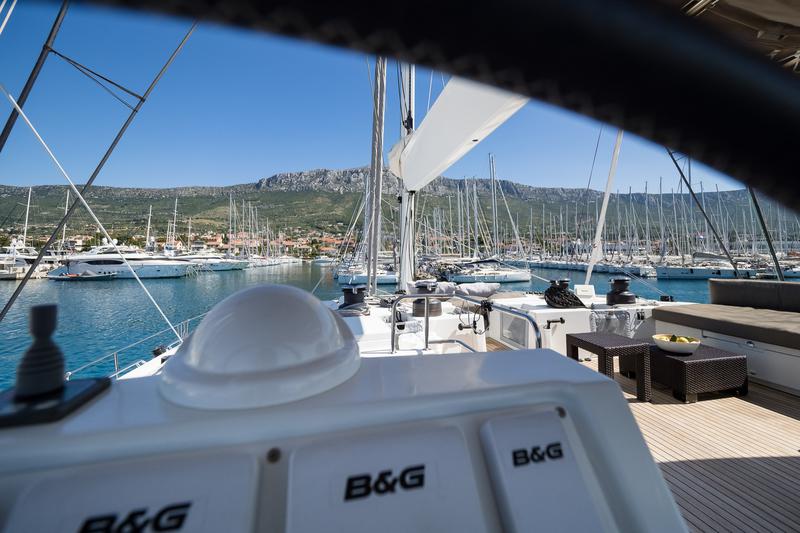 Book yachts online - catamaran - Lagoon 620 - TWIN - rent