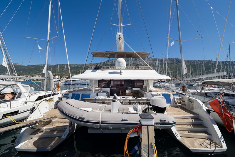 Book yachts online - catamaran - Lagoon 620 - TWIN - rent