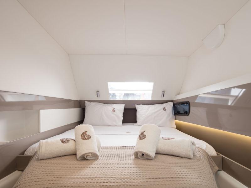 Book yachts online - catamaran - Bali 4.1 - ZIZI - rent