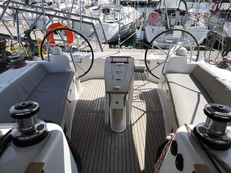 Book yachts online - sailboat - Oceanis 50 - Thano (A/C - Generator - 12 pax) - rent