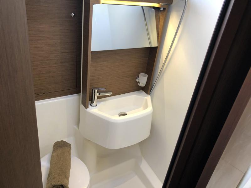 Book yachts online - sailboat - Oceanis 51.1 - Salt Water (A/C - Generator - Inverter - 12 pax) - rent