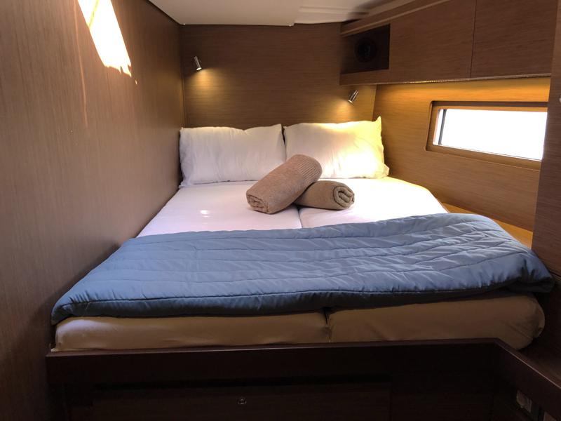 Book yachts online - sailboat - Oceanis 51.1 - Salt Water (A/C - Generator - Inverter - 12 pax) - rent