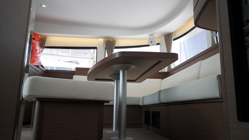 Book yachts online - catamaran - Lagoon 42 - Barchetta III - rent