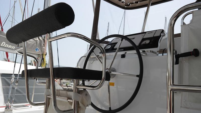 Book yachts online - catamaran - Lagoon 42 - Barchetta III - rent
