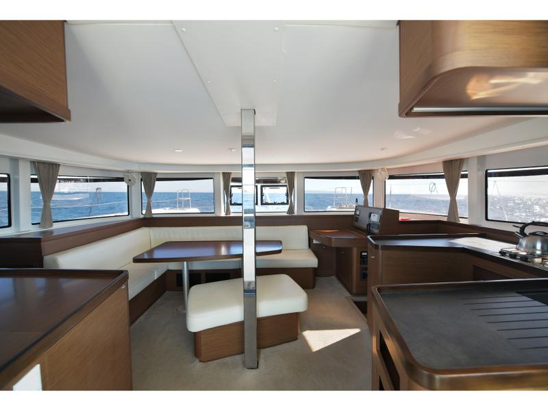 Book yachts online - catamaran - Lagoon 42 - Barchetta III - rent