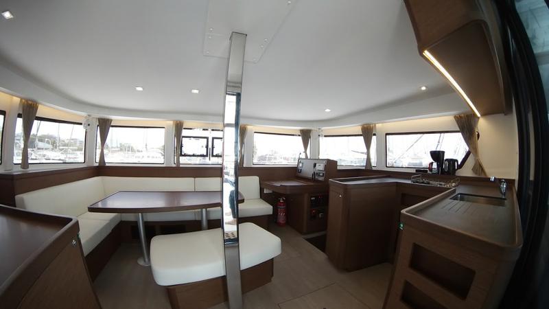 Book yachts online - catamaran - Lagoon 42 - Barchetta III - rent