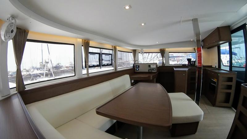 Book yachts online - catamaran - Lagoon 42 - Barchetta III - rent