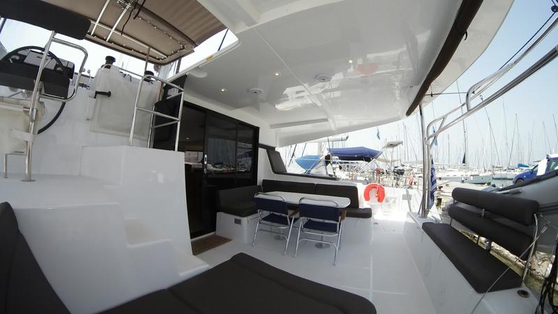 Book yachts online - catamaran - Lagoon 42 - Barchetta III - rent