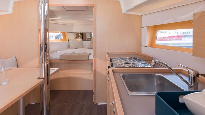 Book yachts online - sailboat - Oceanis 38.1 - Tena - rent