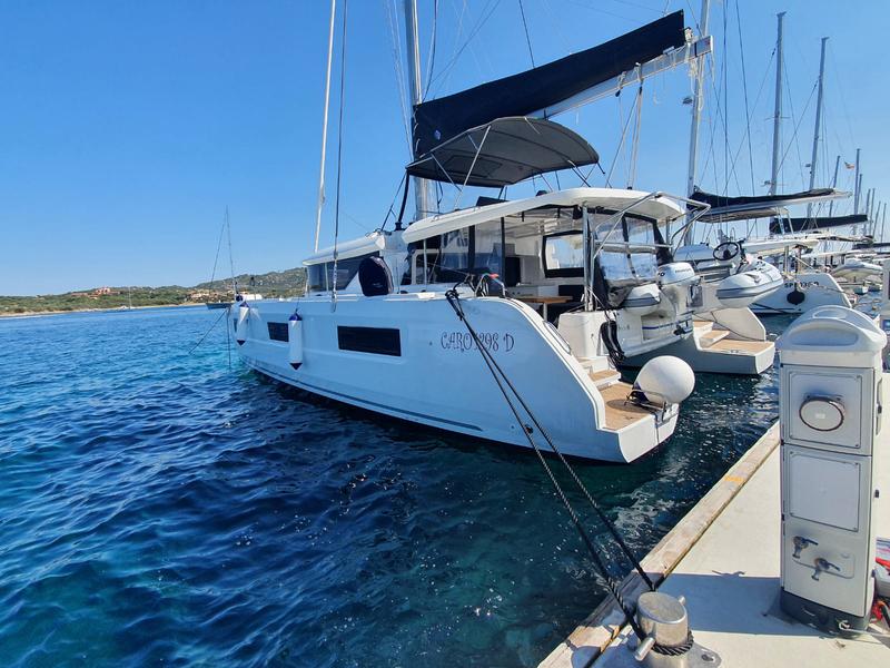 Book yachts online - catamaran - Lagoon 46 - Sbronzo - rent