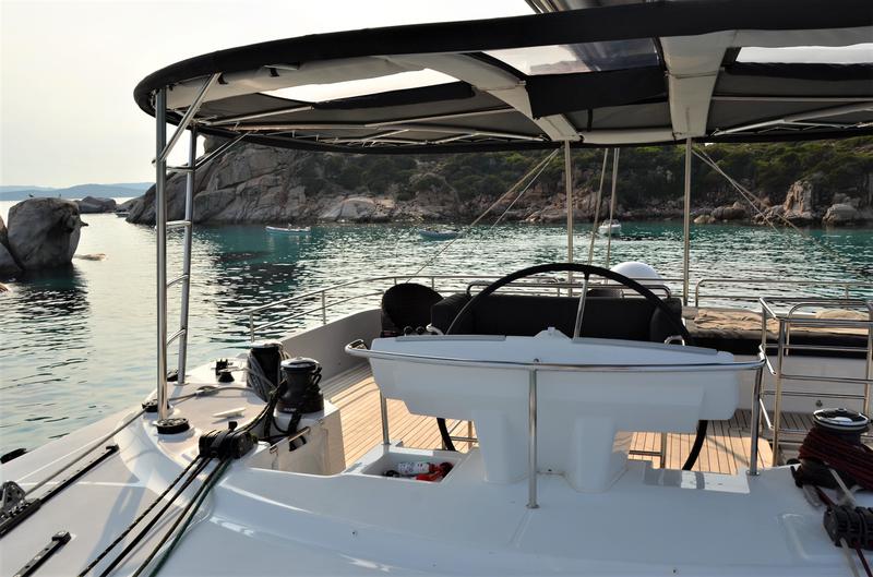 Book yachts online - catamaran - Lagoon 560 S2 - Taipan - rent