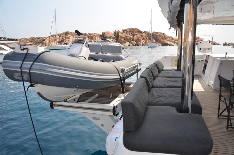 Book yachts online - catamaran - Lagoon 560 S2 - Taipan - rent