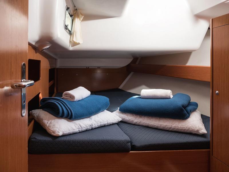 Book yachts online - sailboat - Beneteau Cyclades 50.5 - Orinoco - rent