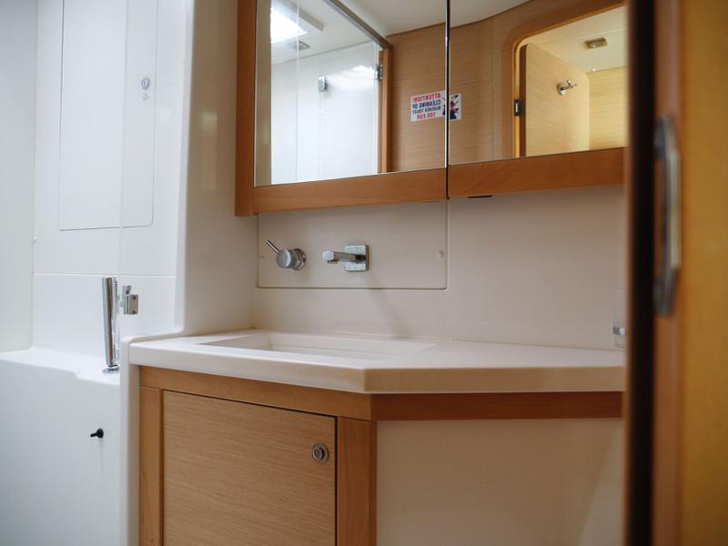 Book yachts online - catamaran - Lagoon 450 - MADAGASCAR - rent