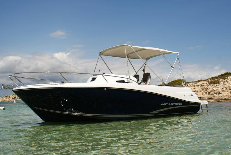 Book yachts online - motorboat - Glastron GT 225 - Jualpa - rent