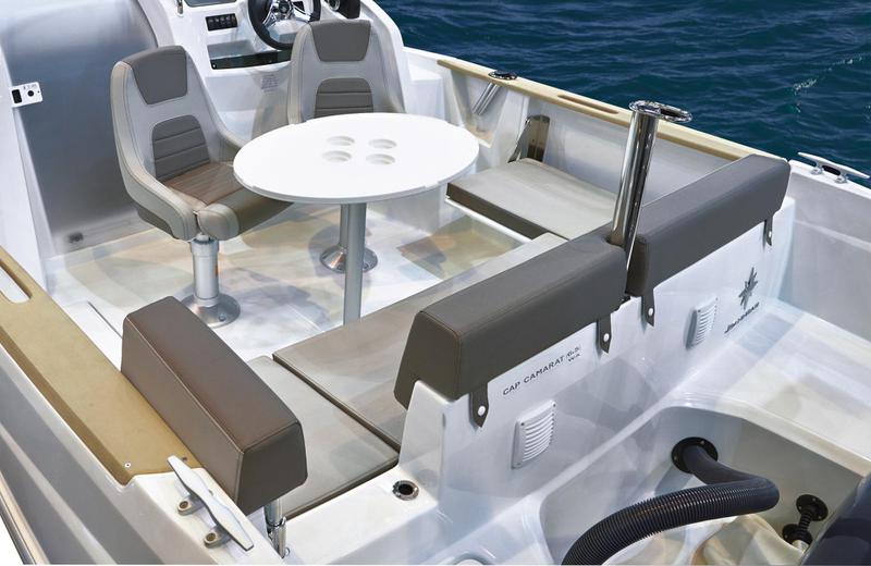 Book yachts online - motorboat - Glastron GT 225 - Jualpa - rent