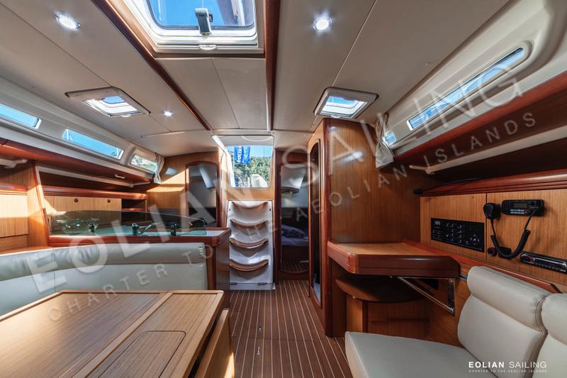 Book yachts online - sailboat - Jeanneau S.O. 42i - Vera (refitted in 2019, like new!) - rent