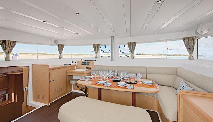Book yachts online - catamaran - Lagoon 42 - SHARANDA - rent