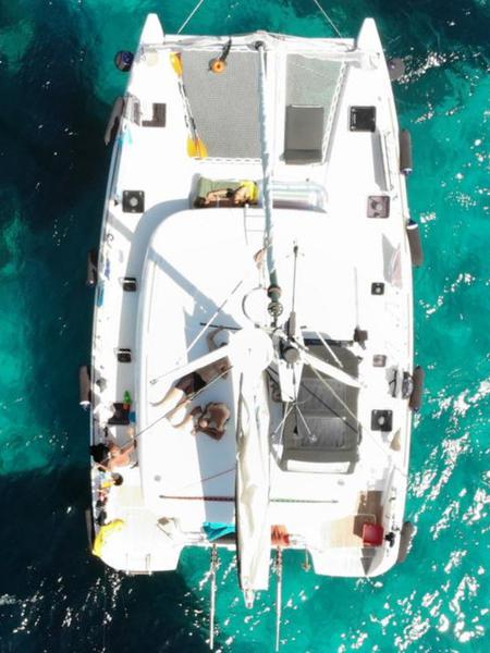 Book yachts online - catamaran - Lagoon 40 - Vega - rent
