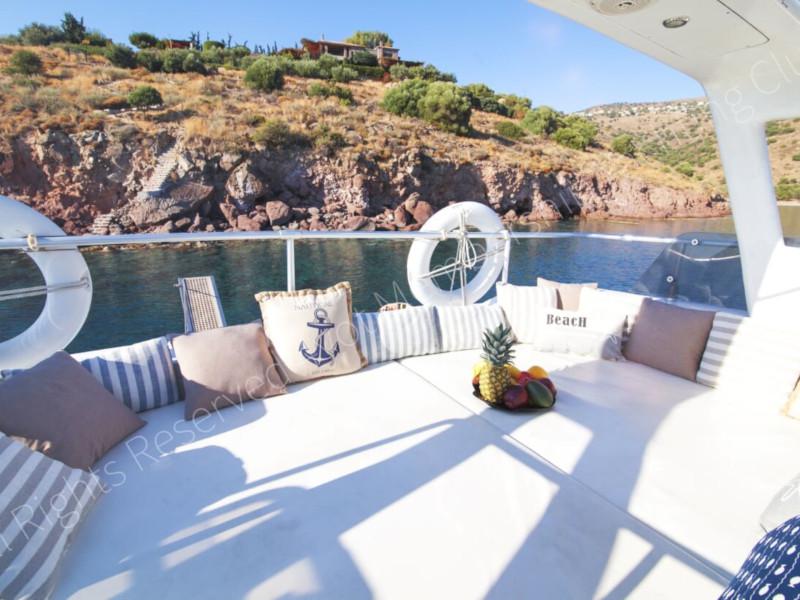 Book yachts online - motorboat - Ferretti 58/64ft - Alter Ego II - rent